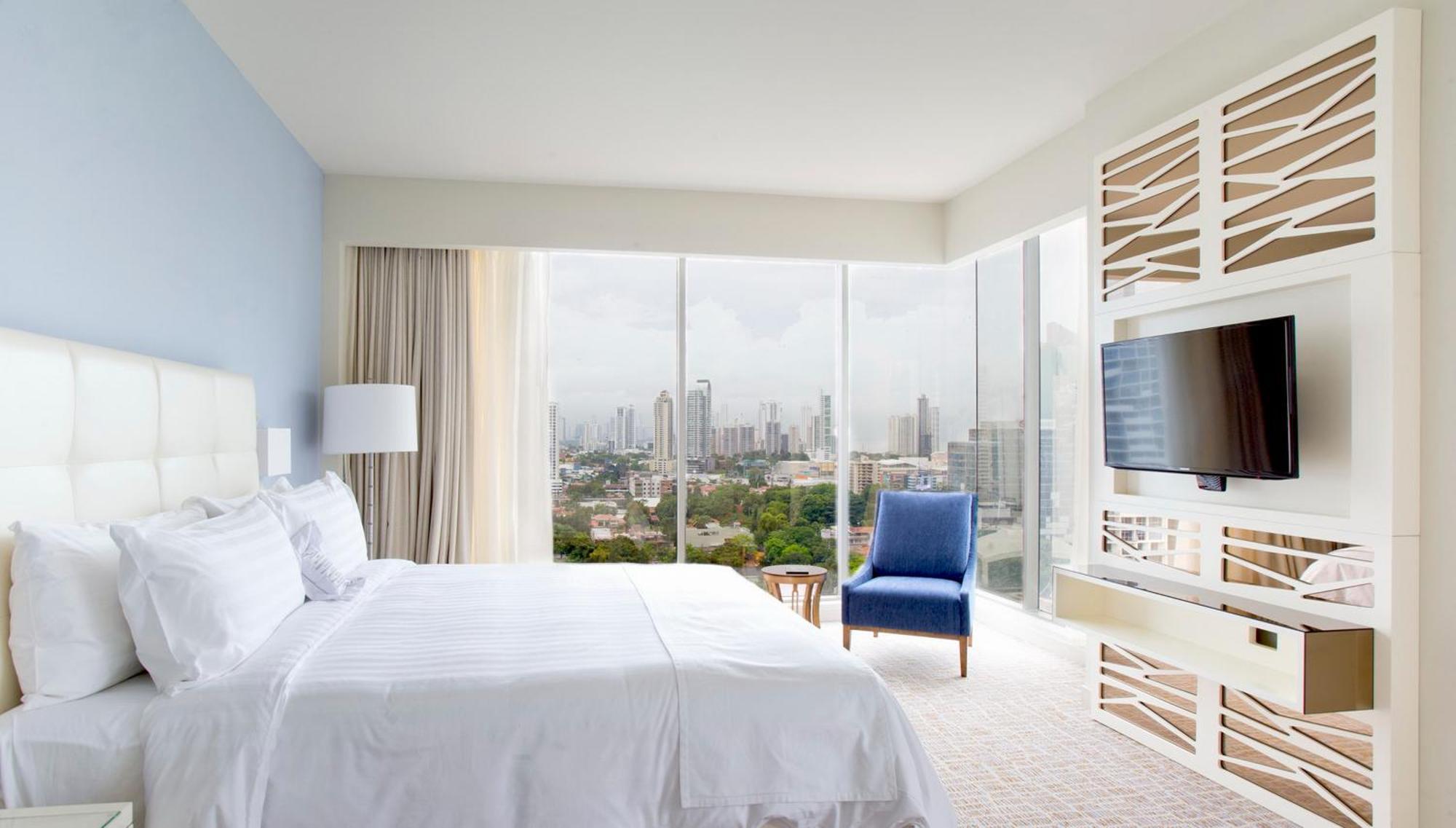 Global Panama Suite
