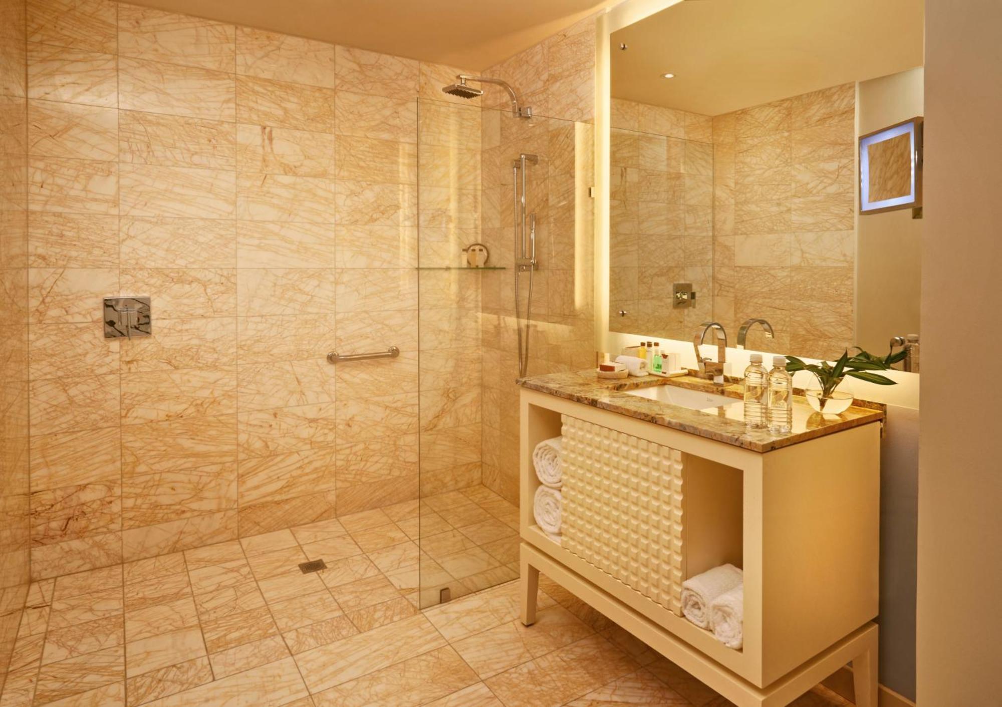 Executive Suite King Room